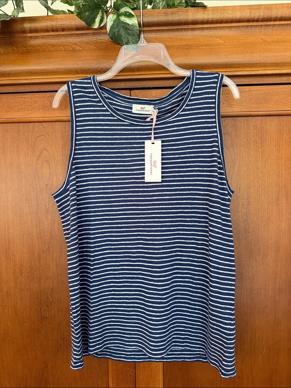 Vineyard Vines Navy and White Striped Linen Tank size XL